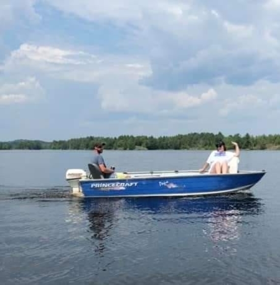 Meet your Posher, Amy - Picture 1 of 1